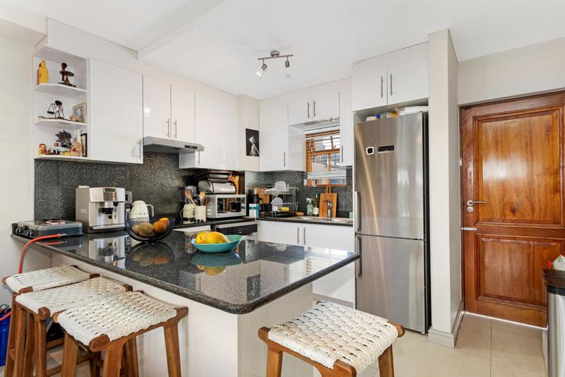 To Let 2 Bedroom Property for Rent in Sea Point Western Cape